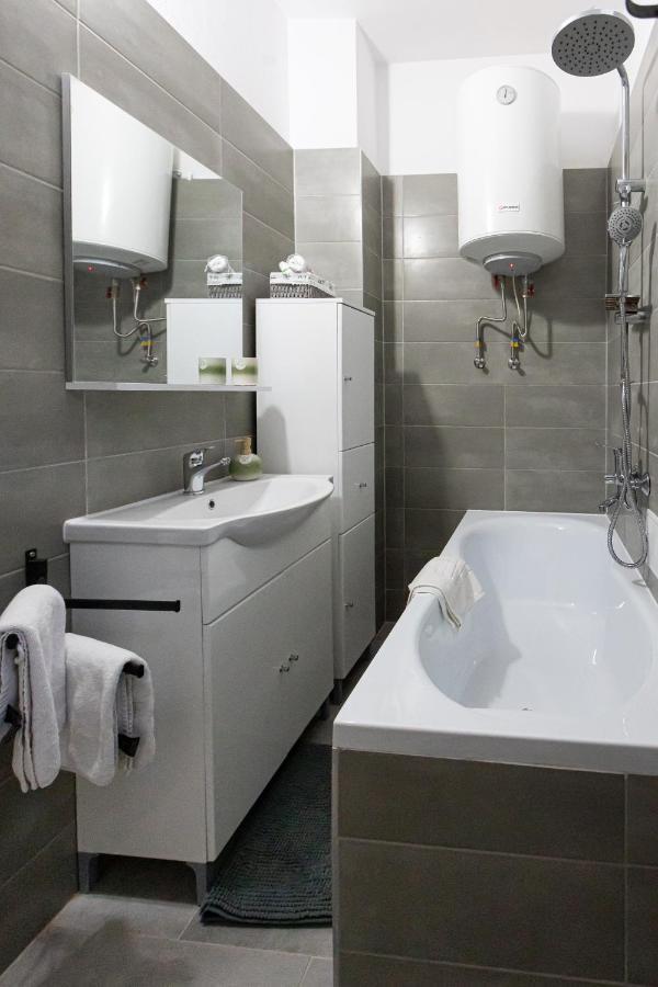 Casuta Cu View Holiday home *